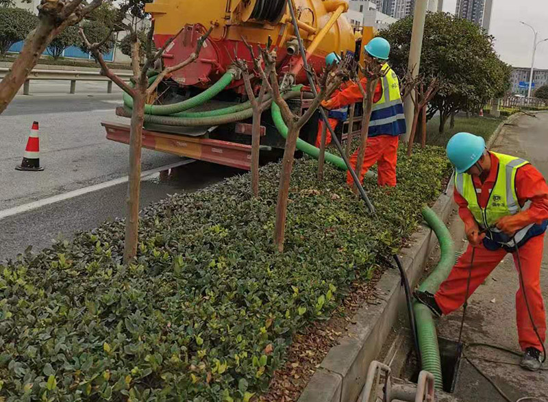 新平市政管道清淤